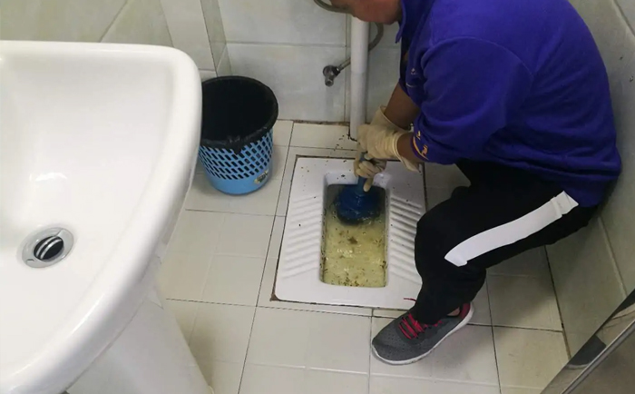 阿鲁科尔沁疏通蹲坑